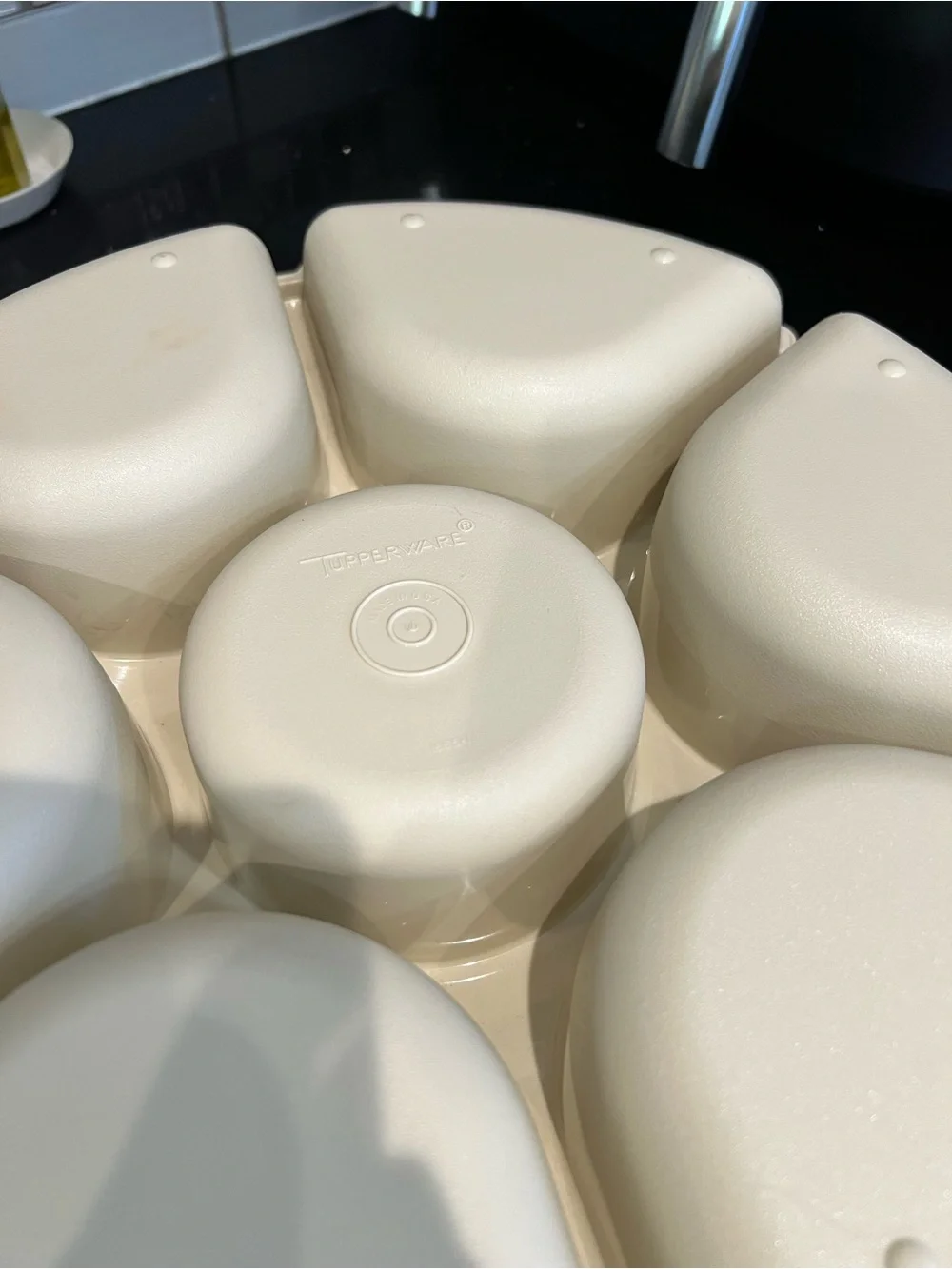 Tupperware Cream Divided Serving Tray with Central Lidded Dip Cup (4 pieces)